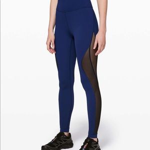 ISO looking for the LULULEMON KAOMI TIGHT!!